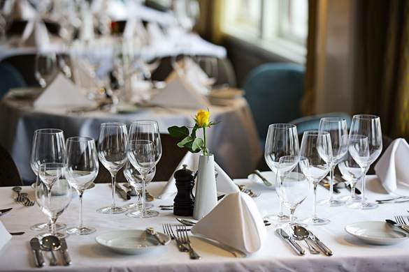 Riviera Travel, MS William Shakespeare, Restaurant 4.jpg